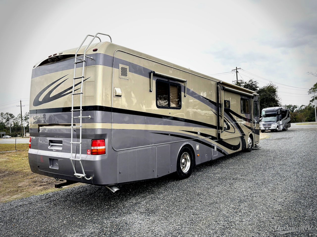 2003 Monaco Windsor 40PDQ Photo 2