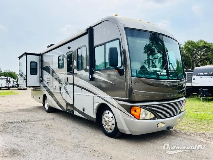2007 Fleetwood Pace Arrow 33V RV Photo 1