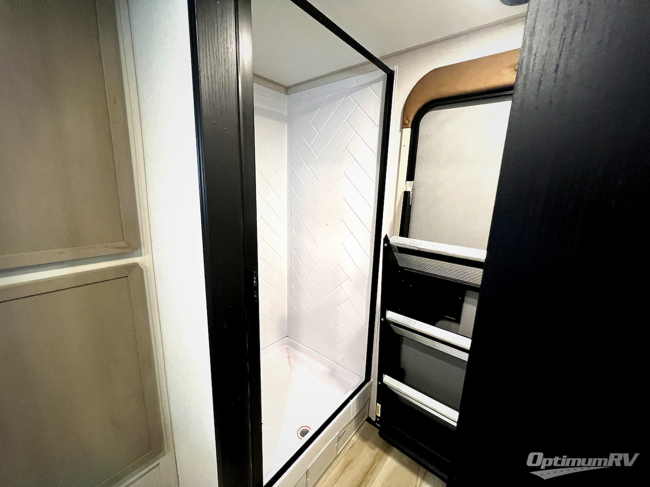 2026 Forest River Salem Hemisphere 376FAM Photo 16