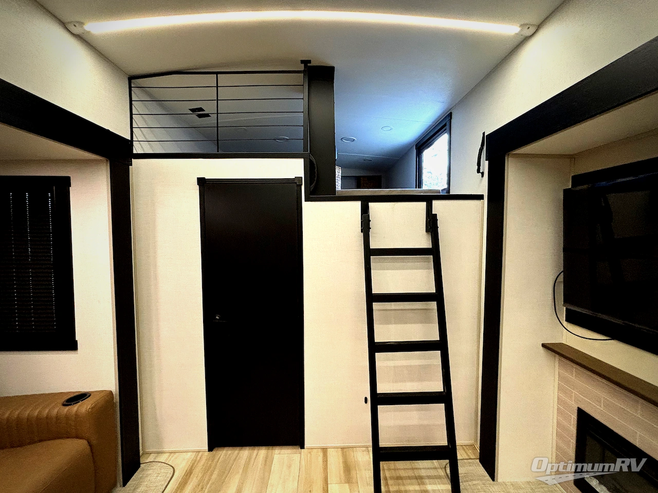 2026 Forest River Salem Hemisphere 376FAM Photo 19