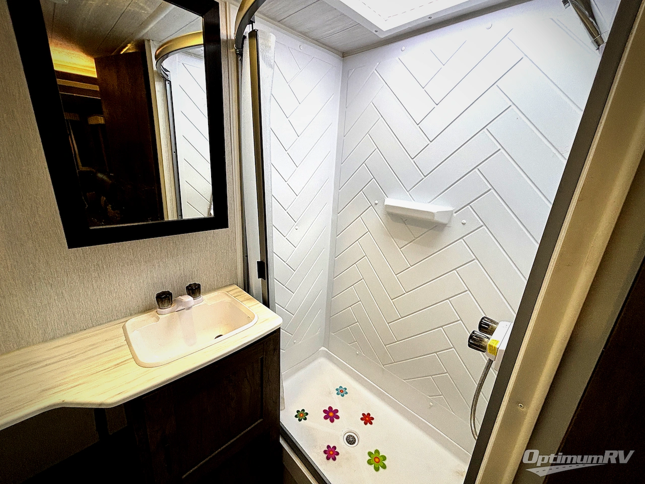 2022 Forest River Wildwood X-Lite 28VBXL Photo 12