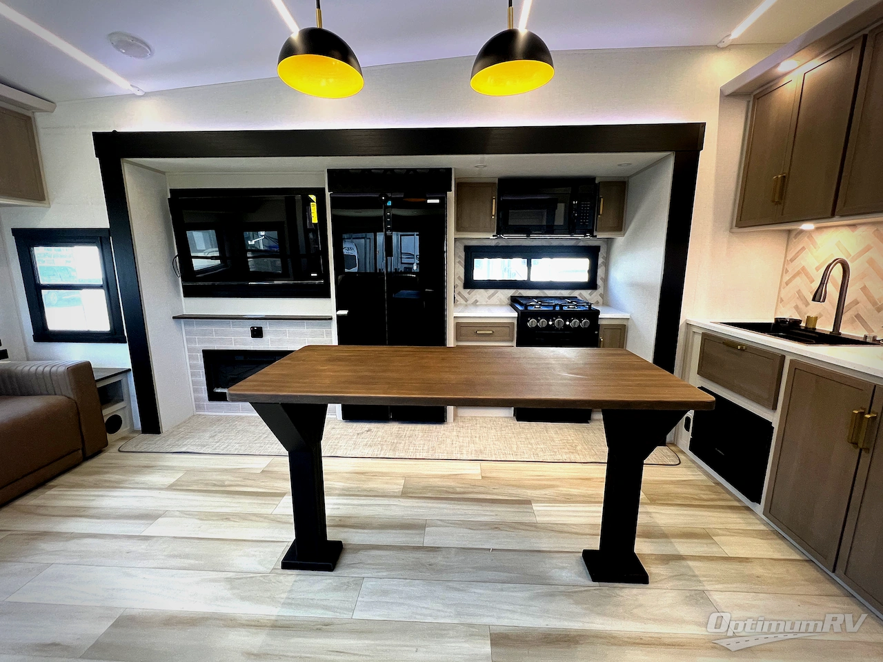 2026 Forest River Salem Hemisphere 380WDR Photo 10