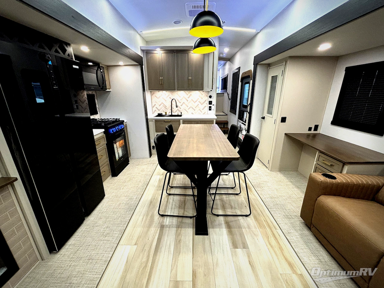 2026 Forest River Salem Hemisphere 380WDR Photo 5