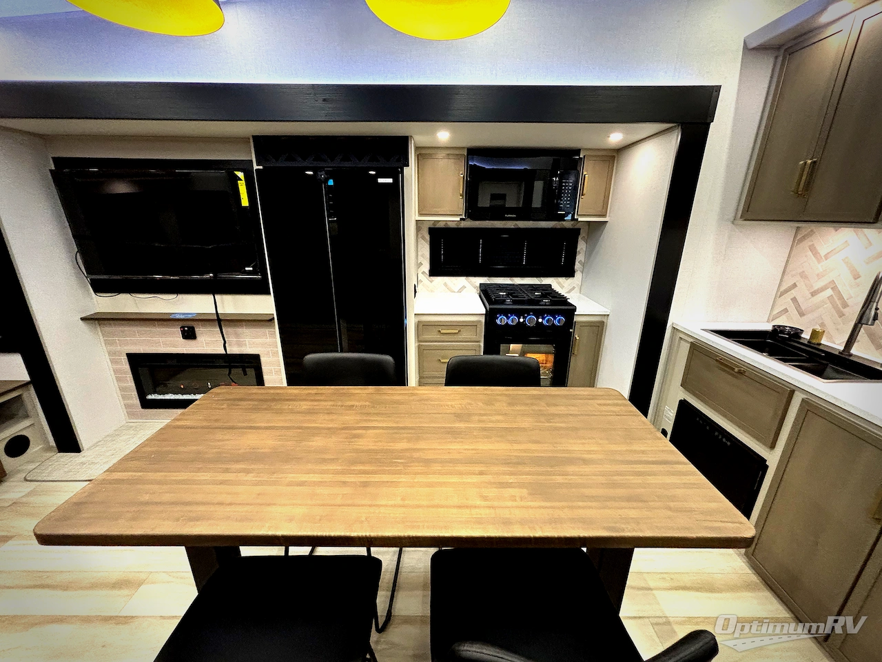 2026 Forest River Salem Hemisphere 380WDR Photo 6