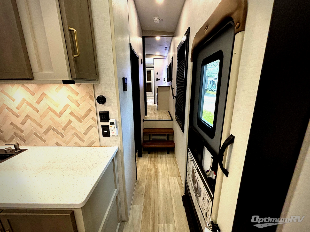 2026 Forest River Salem Hemisphere 380WDR Photo 7