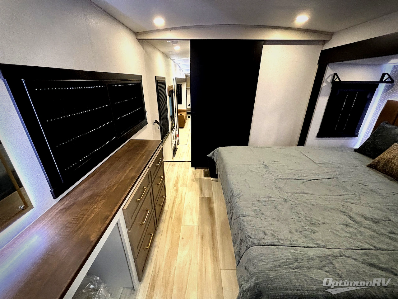 2026 Forest River Salem Hemisphere 380WDR Photo 15