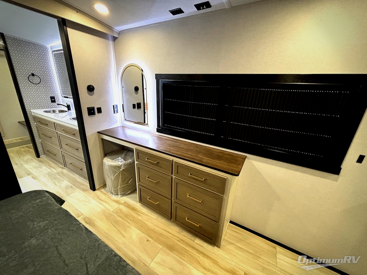 2026 Forest River Salem Hemisphere 380WDR Photo 17