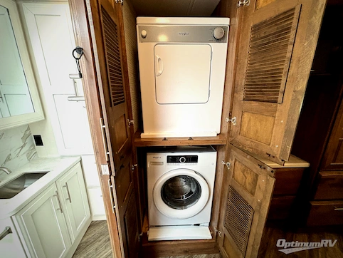 2024 Entegra Accolade 37K RV Photo 4