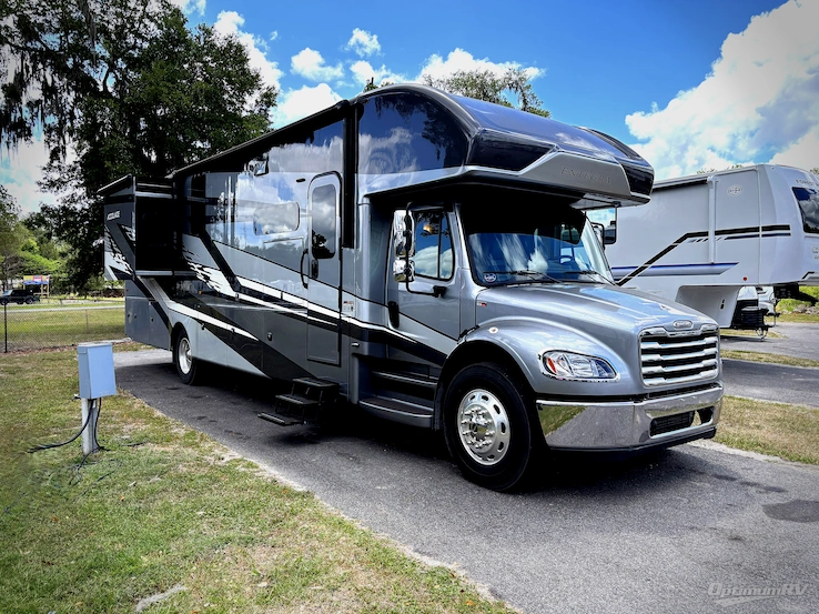 2024 Entegra Accolade 37K RV Photo 1