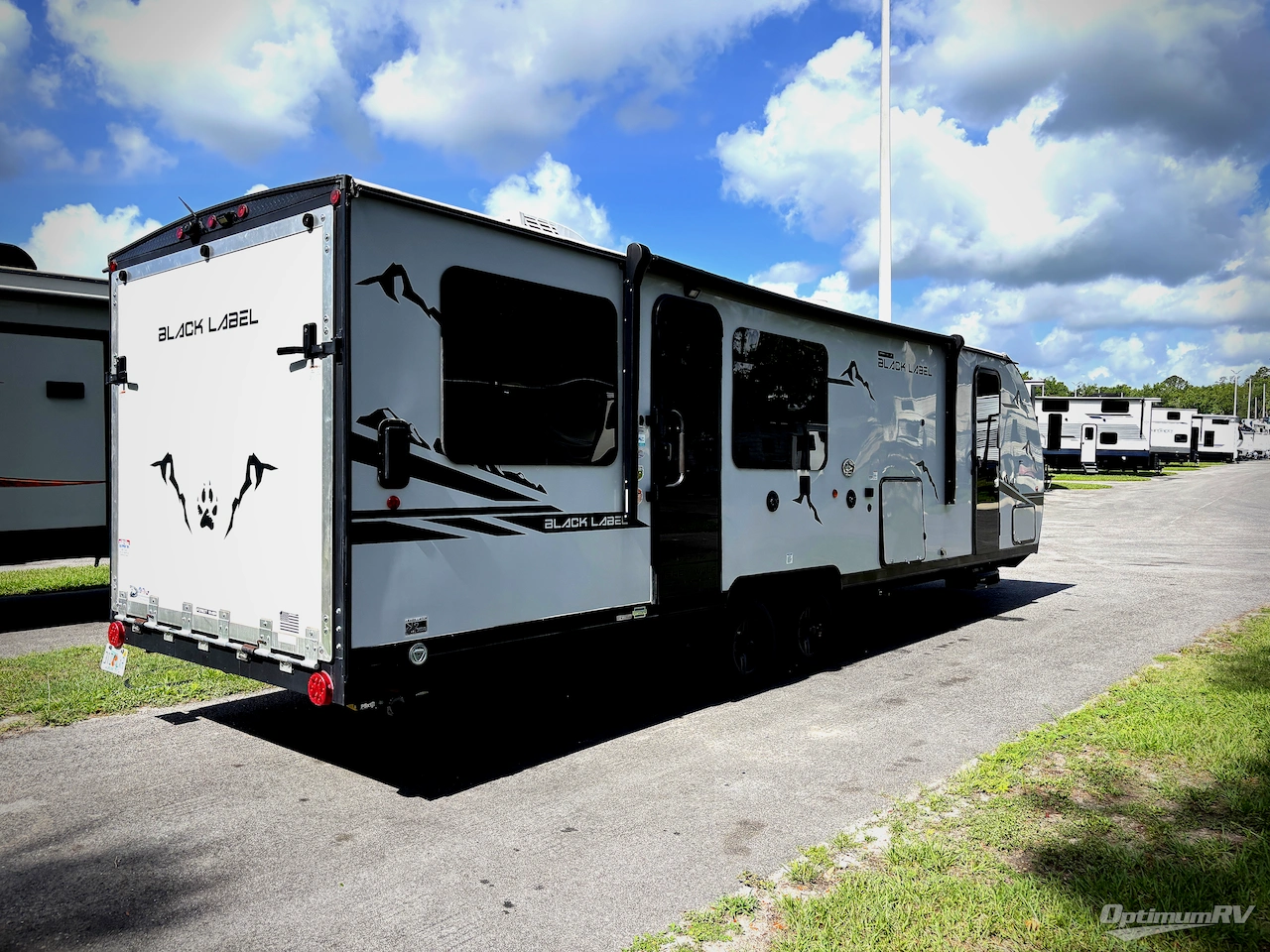 2023 Forest River Cherokee Grey Wolf Black label 26MBRRBL Photo 2