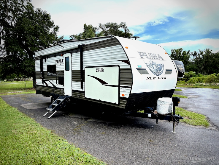 2020 Palomino Puma XLE Lite 25TFC RV Photo 1