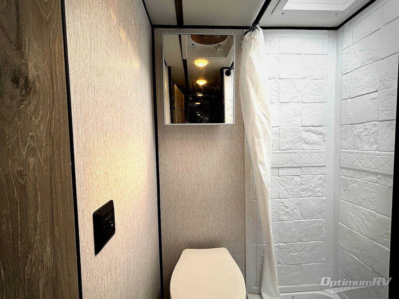 2027 Sunset Park Sun Lite 16BH Photo 12