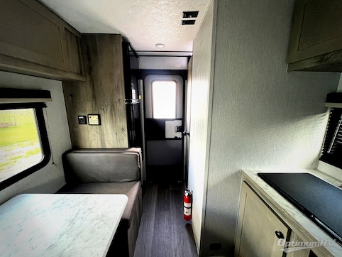 2027 Sunset Park Sun Lite 16BH RV Photo 3