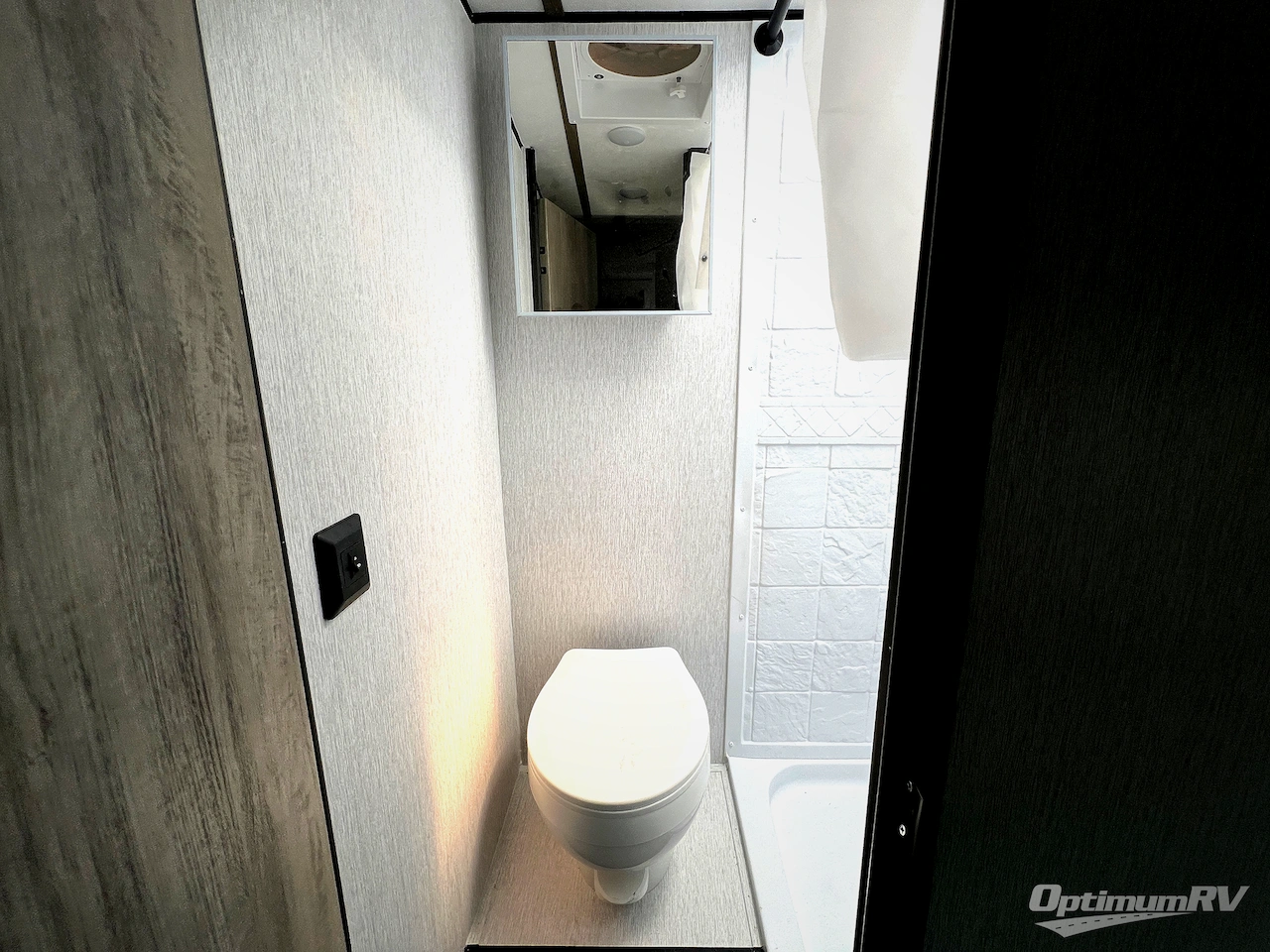 2027 Sunset Park Sun Lite 16BH Photo 15