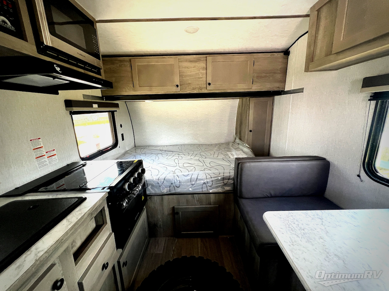 2027 Sunset Park Sun Lite 16BH Photo 18