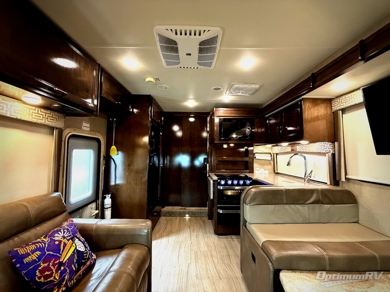 2019 Thor Quantum KW29 Photo 2
