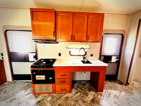 2025 HL Enterprise Hy-Line 38 Premier RV Photo 3