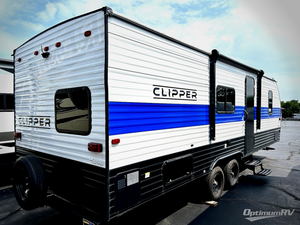 2024 Coachmen Clipper 5K Series 26BH Photo 2