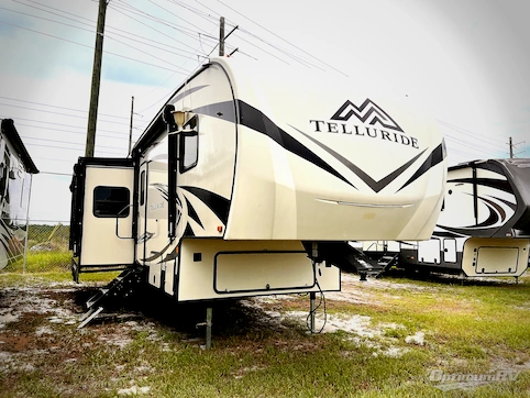 Used 2020 Starcraft Telluride 292RLS Featured Photo