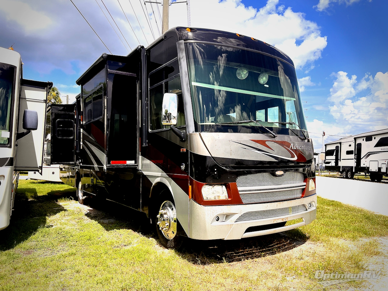 2013 Winnebago Adventurer 35P Photo 1