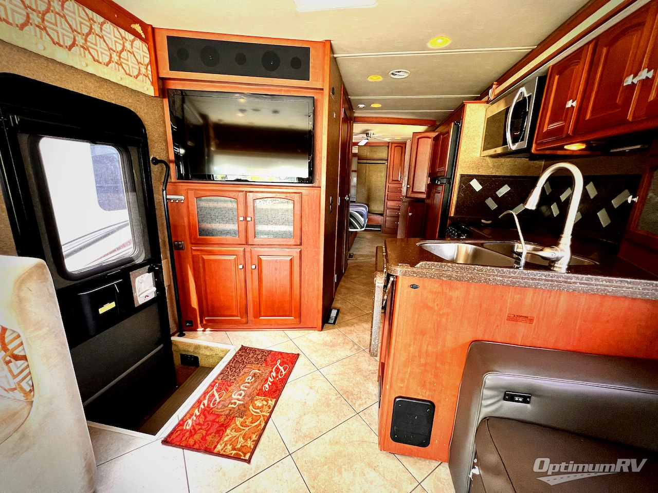 2013 Winnebago Adventurer 35P Photo 10