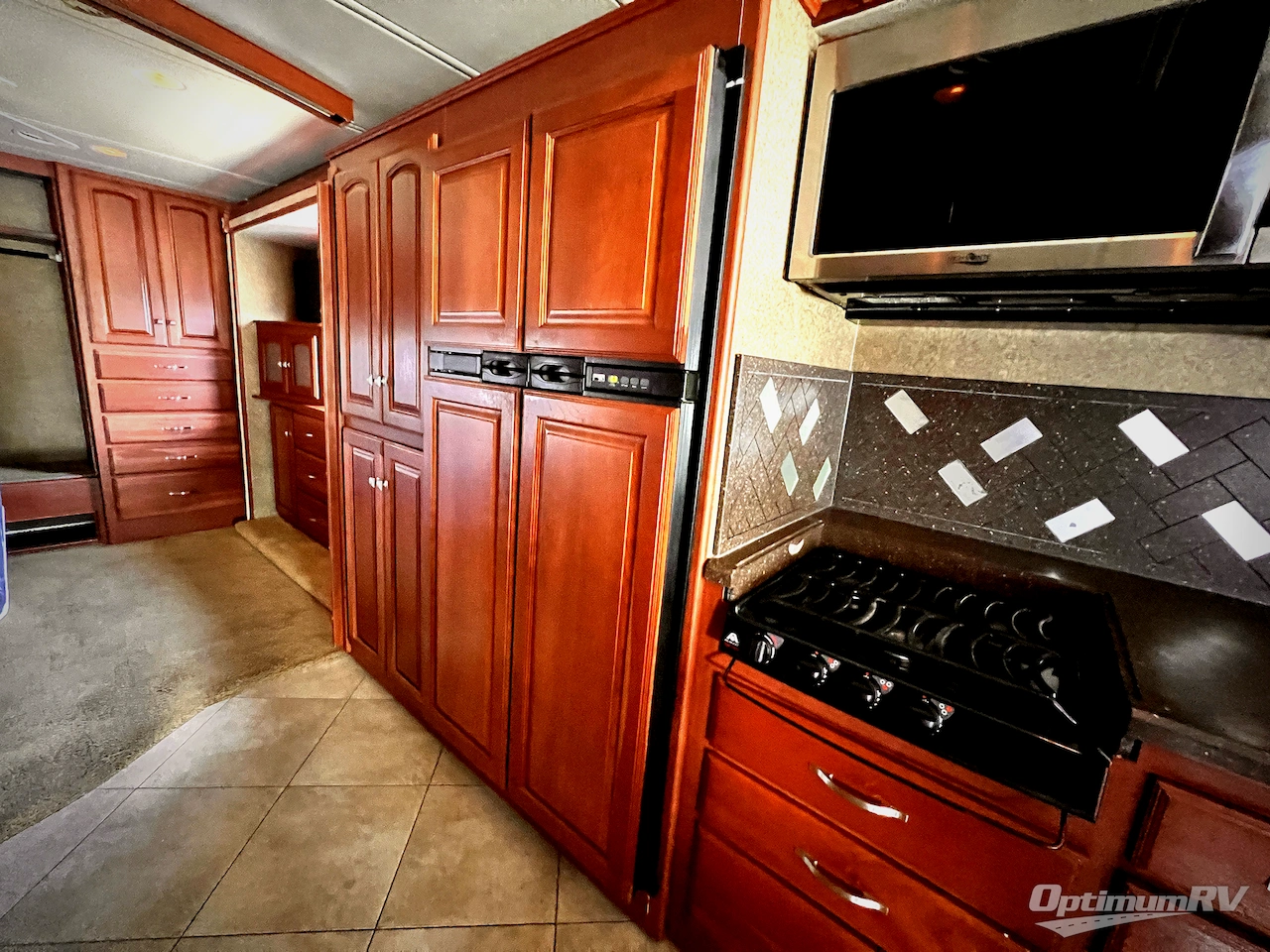 2013 Winnebago Adventurer 35P Photo 15