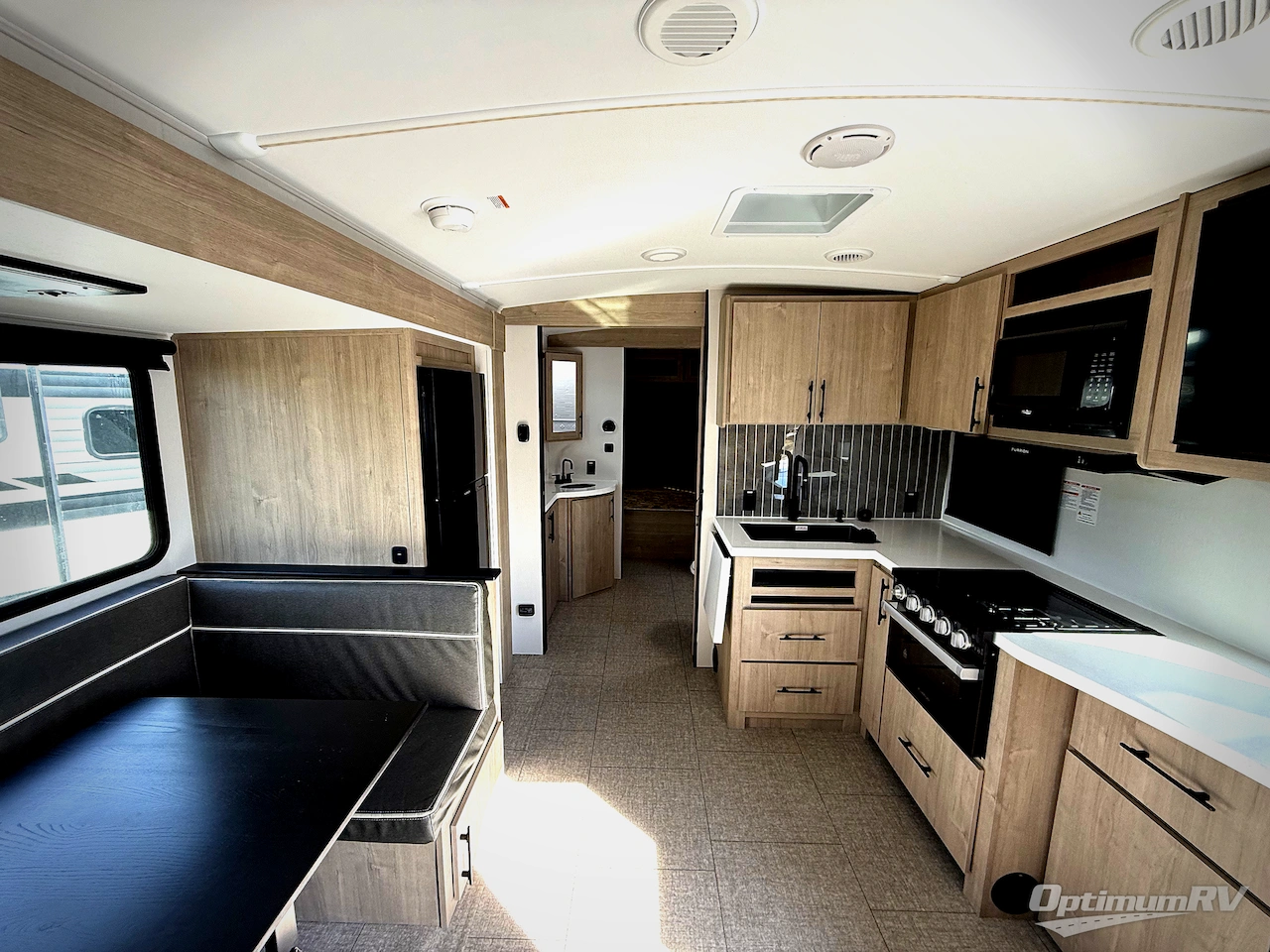 2025 Grand Design Imagine 2500RL Photo 4