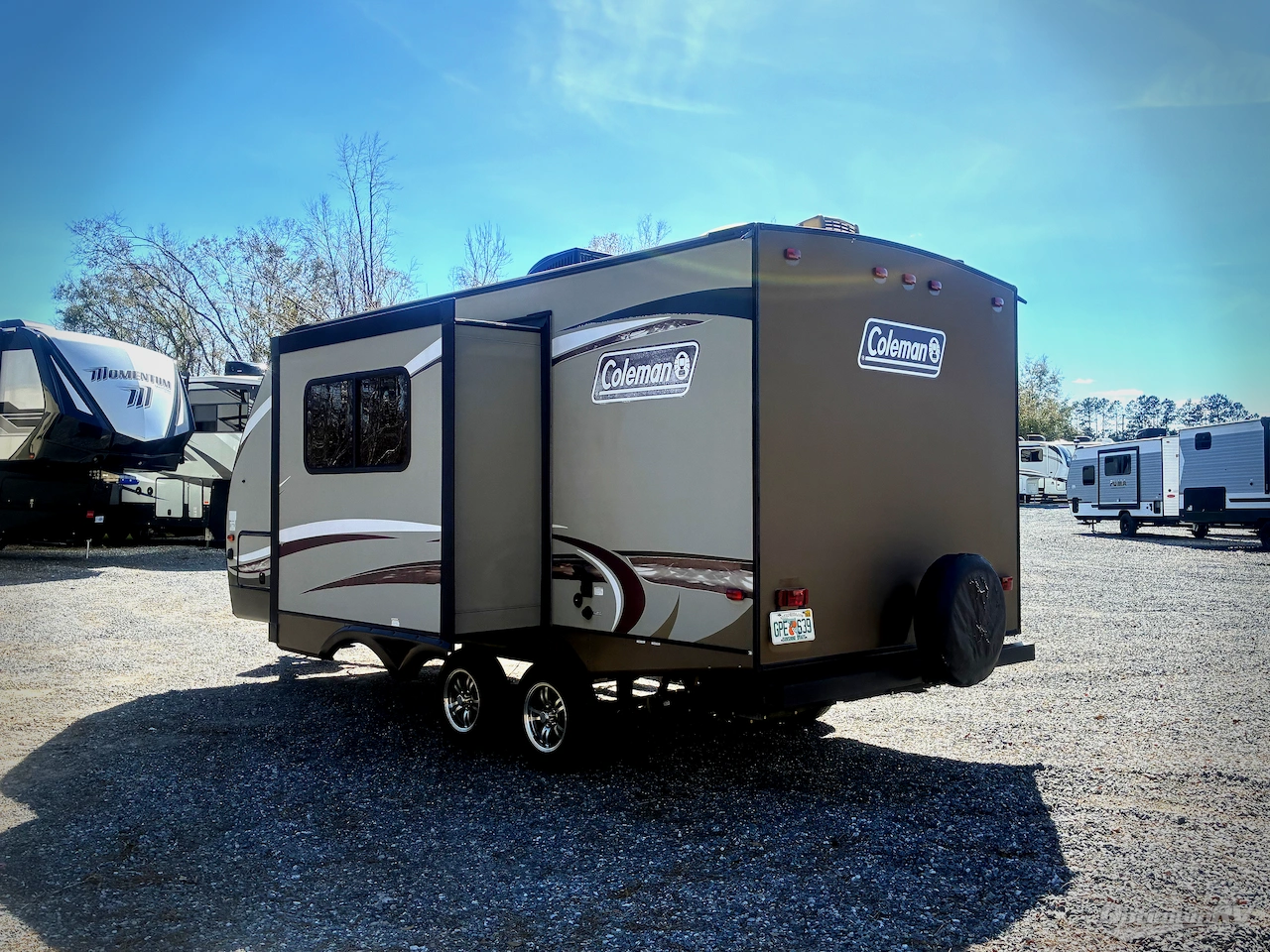 2017 Dutchmen Coleman Light 1805RB Photo 3