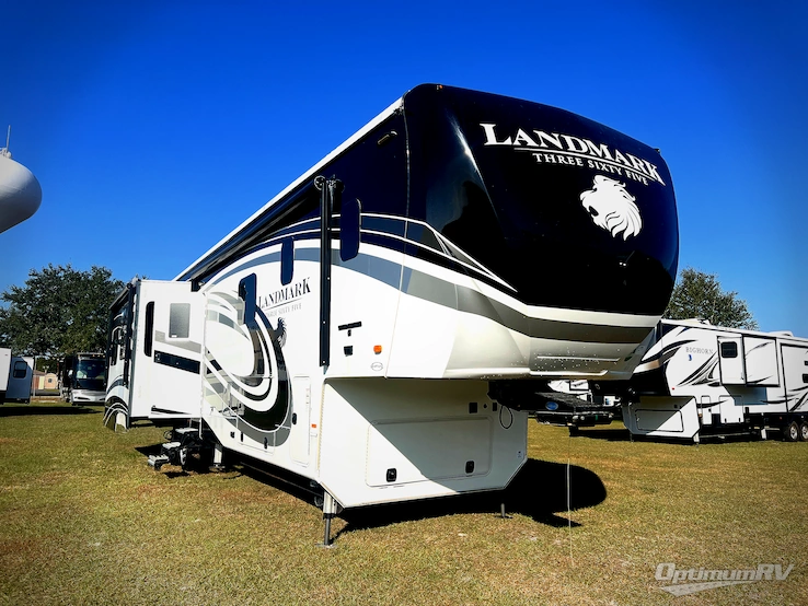 2017 Heartland Landmark Newport RV Photo 1