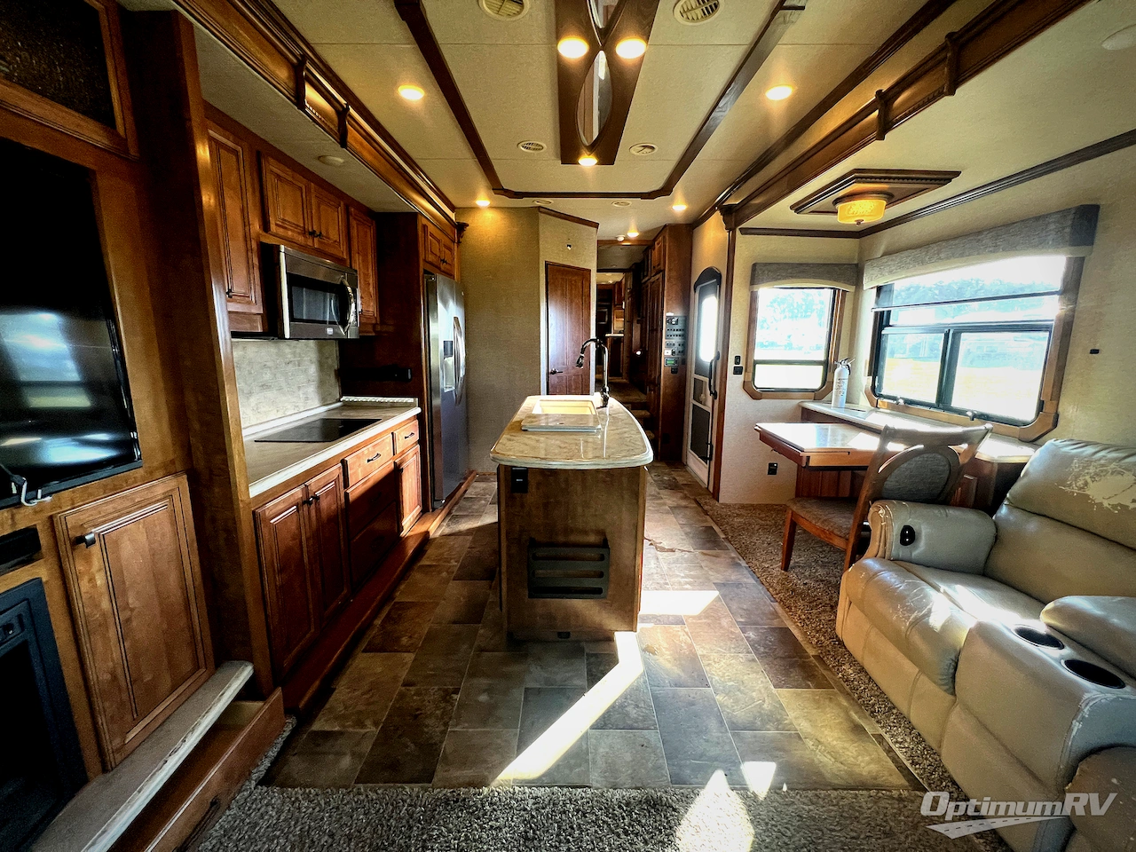 2017 Heartland Landmark Newport Photo 6
