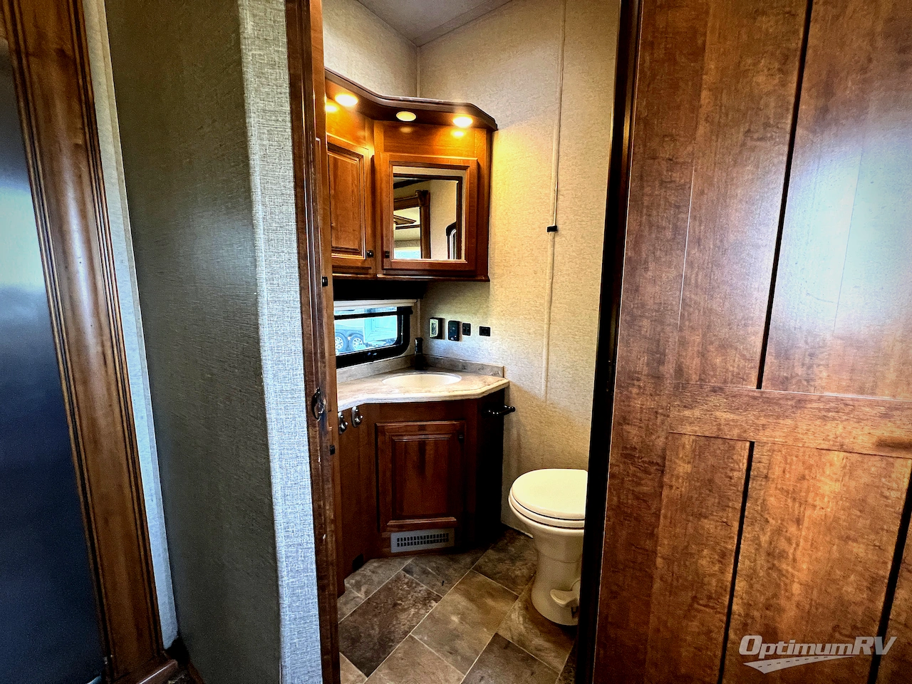 2017 Heartland Landmark Newport Photo 14