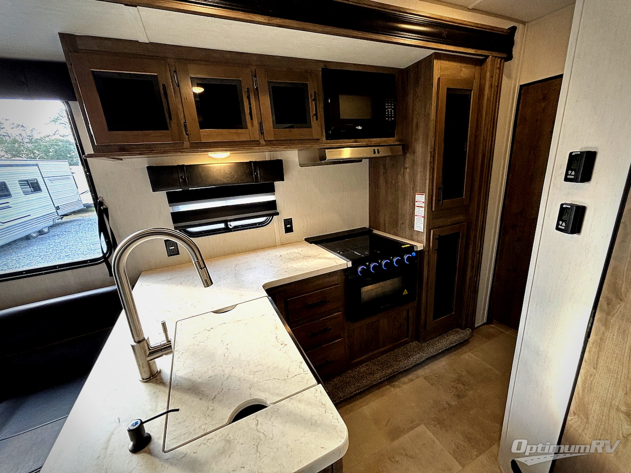 2022 Forest River Vengeance Rogue 29KS Photo 10