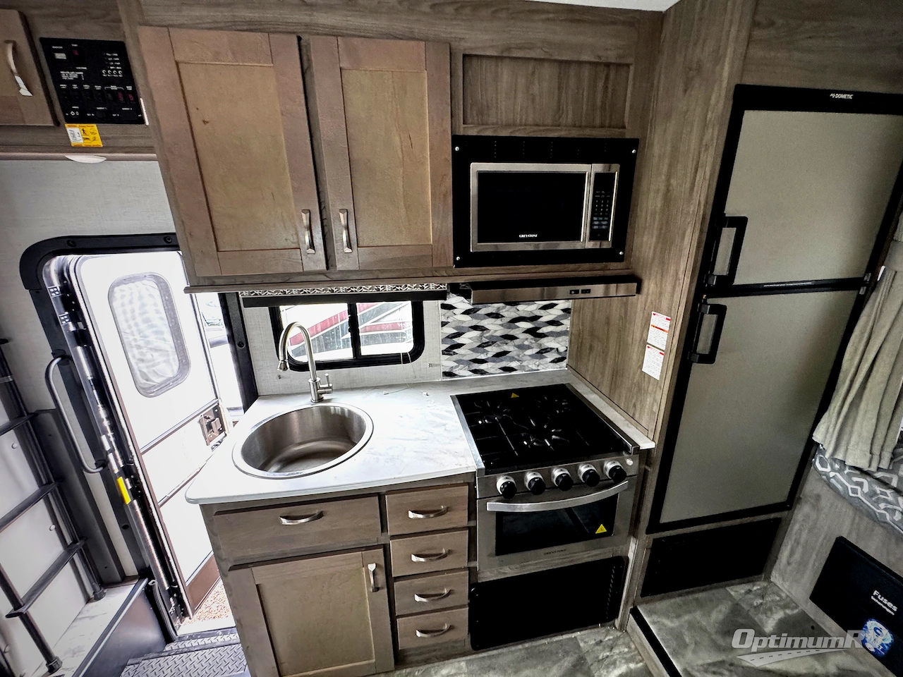 2024 Gulf Stream Conquest Class C 6238 Photo 10
