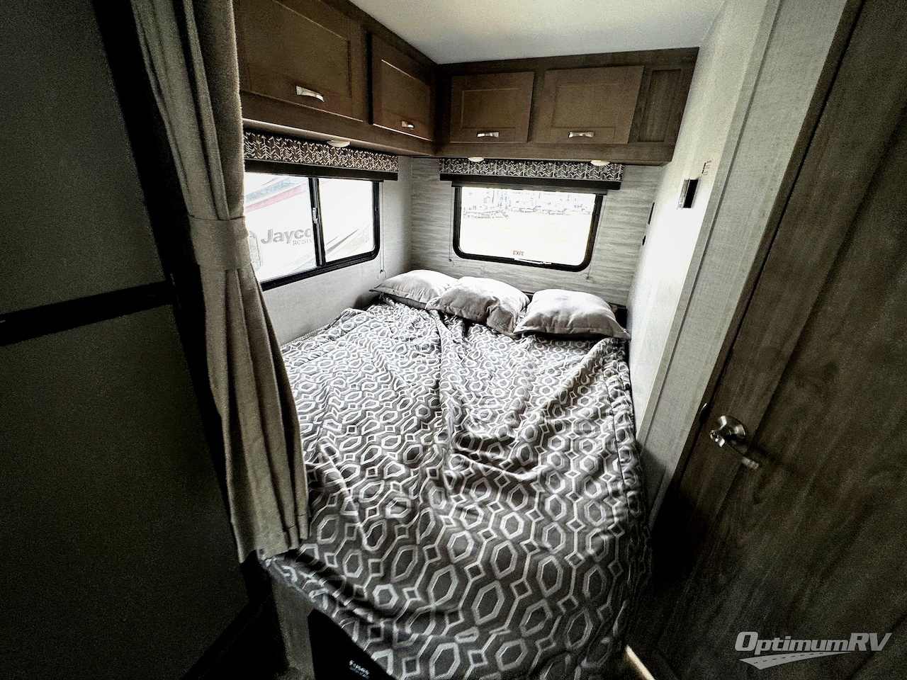 2024 Gulf Stream Conquest Class C 6238 Photo 13