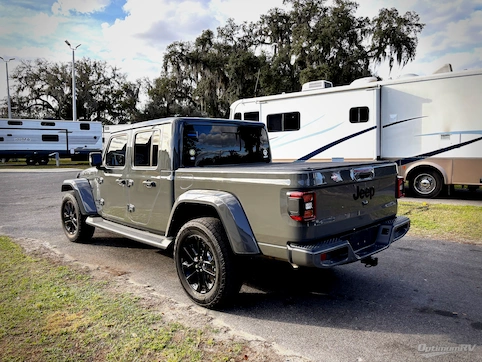 2023 Jeep Jeep Gladiator RV Photo 2