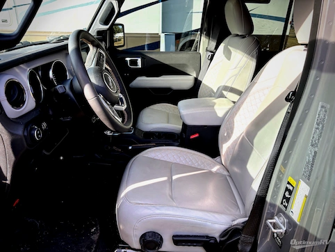 2023 Jeep Jeep Gladiator RV Photo 3