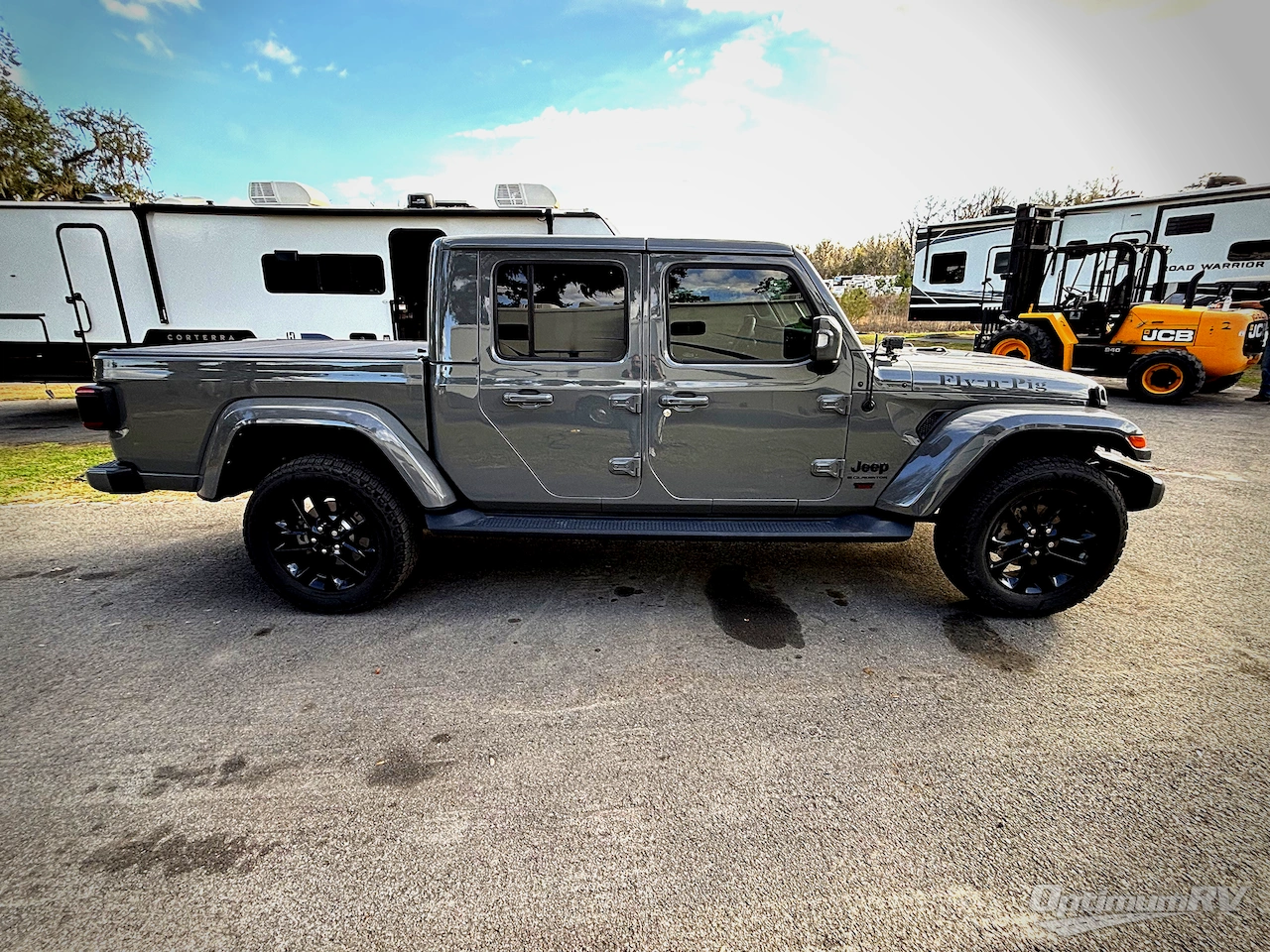 2023 Jeep Jeep Gladiator Photo 2
