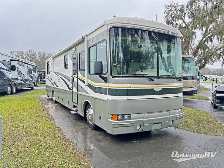 2005 Fleetwood Bounder Diesel 39Z RV Photo 1