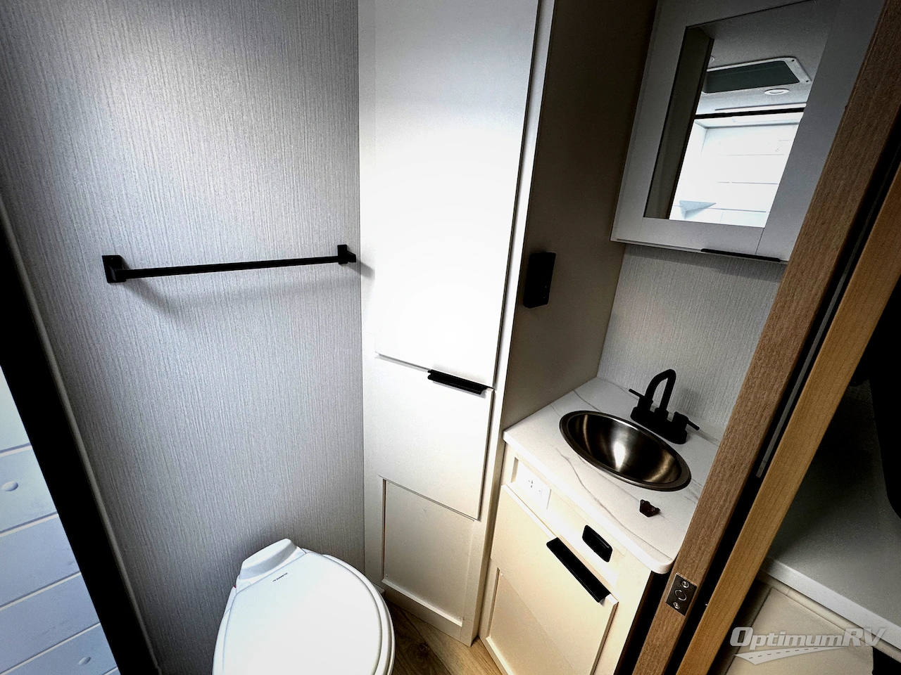 2026 Winnebago Micro Minnie 2108FBS Photo 7
