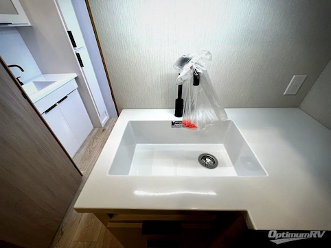 2026 Winnebago Thrive 25RLS RV Photo 3