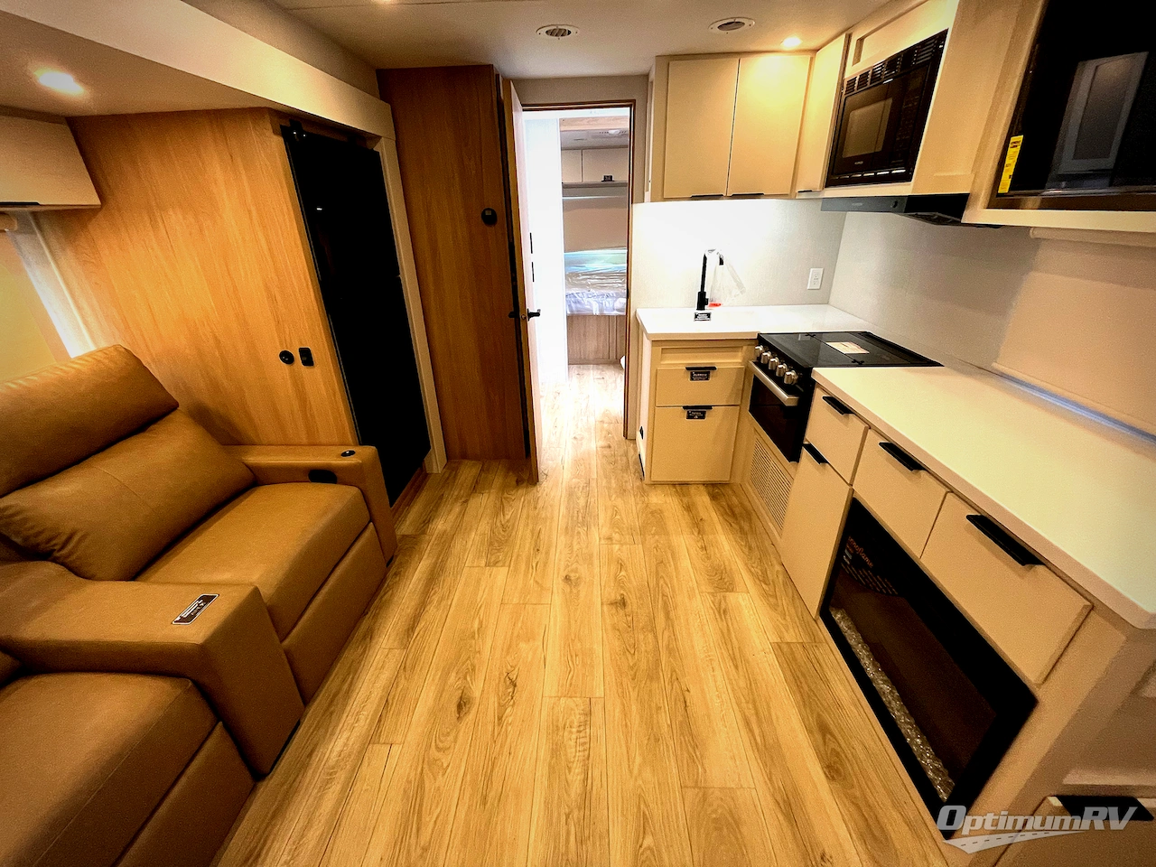 2026 Winnebago Thrive 24RKS Photo 6