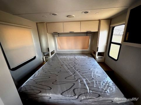 2026 Winnebago Thrive 18FBS RV Photo 4