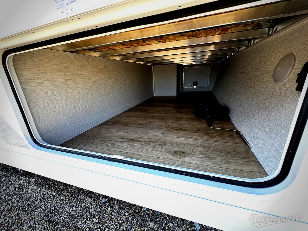 2026 Winnebago Thrive 18FBS Photo 2