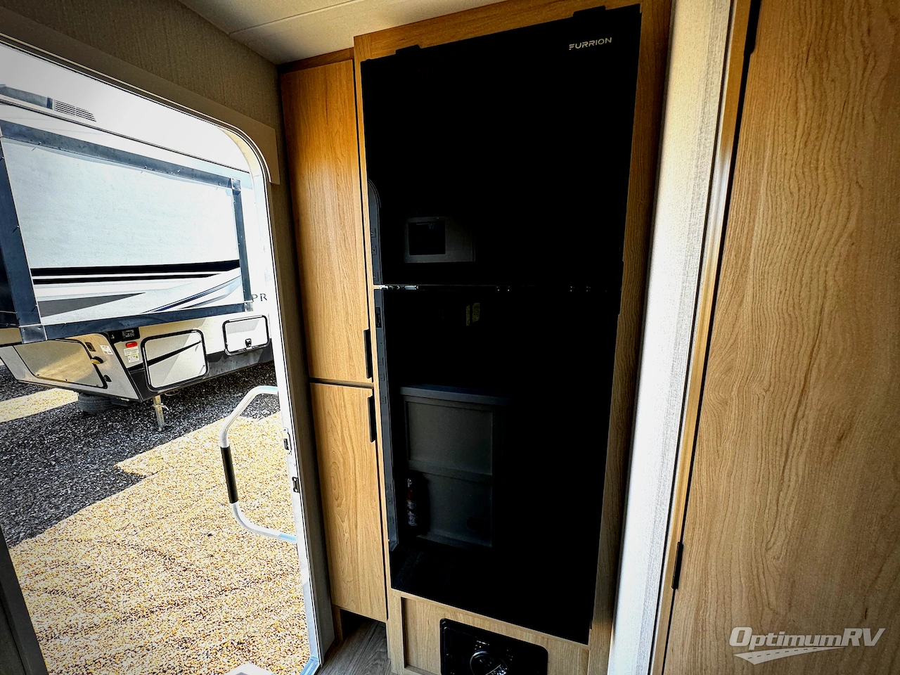 2026 Winnebago Thrive 18FBS Photo 4