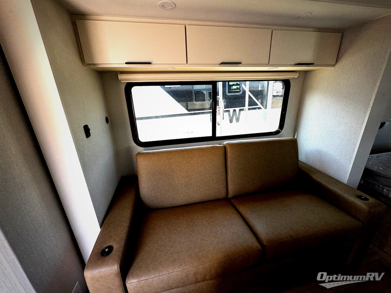 2026 Winnebago Thrive 18FBS Photo 6