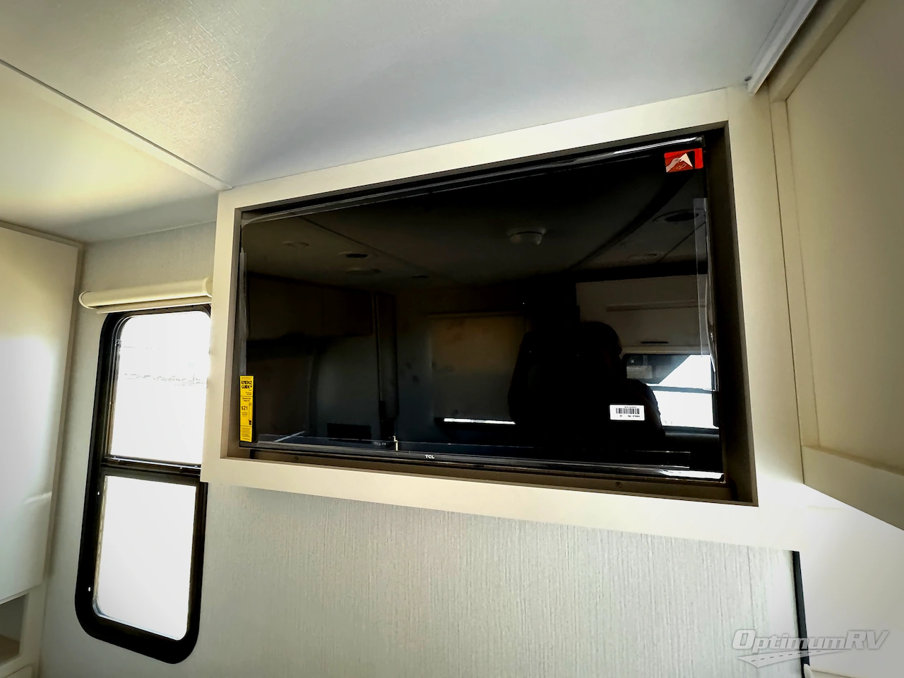 2026 Winnebago Thrive 18FBS Photo 9