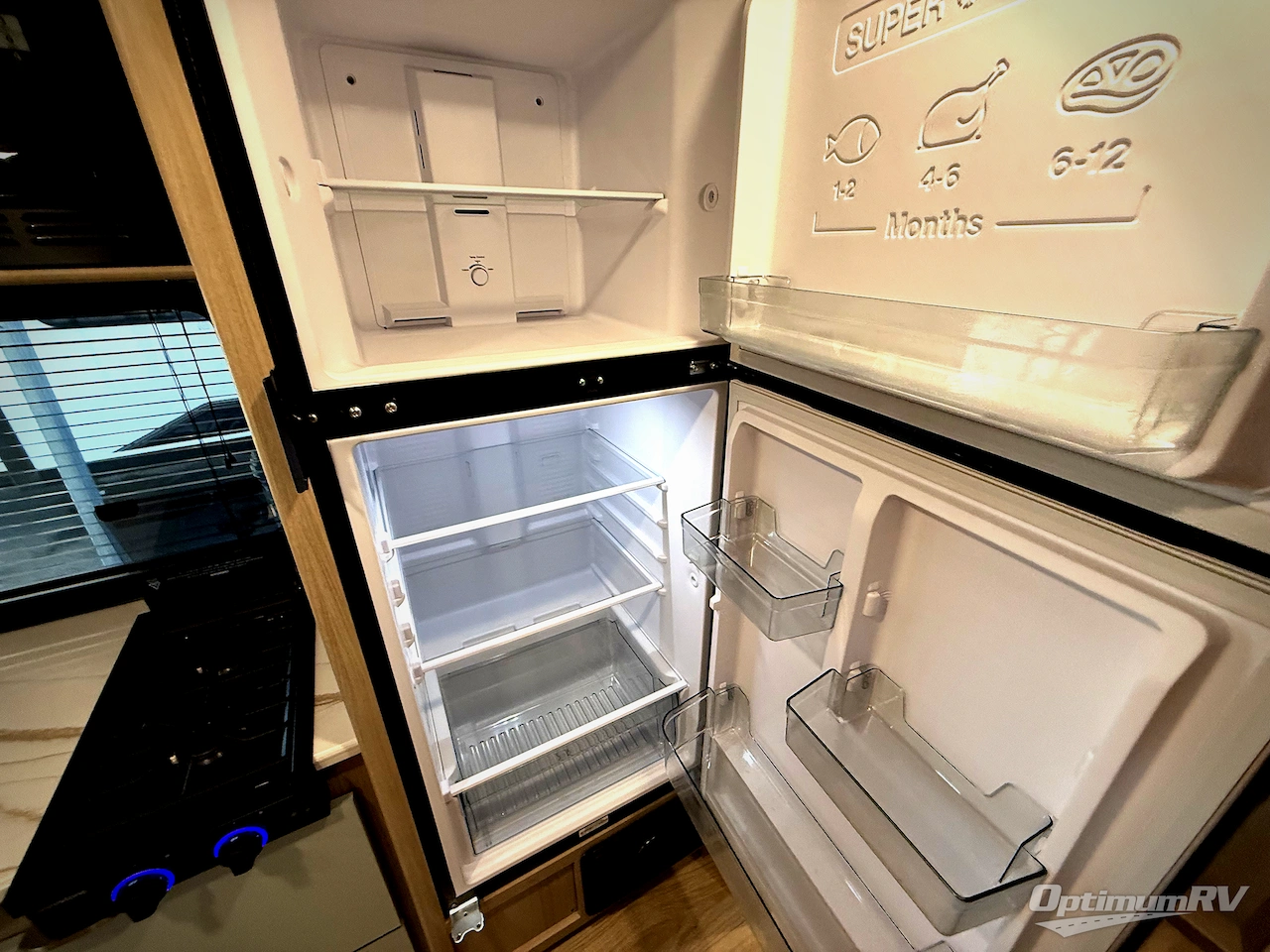 2025 Winnebago Micro Minnie 2108FBS Photo 9