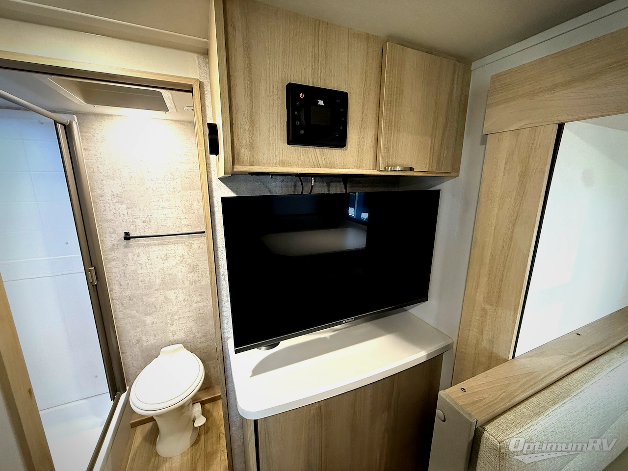 2025 Winnebago Micro Minnie 2108FBS Photo 10