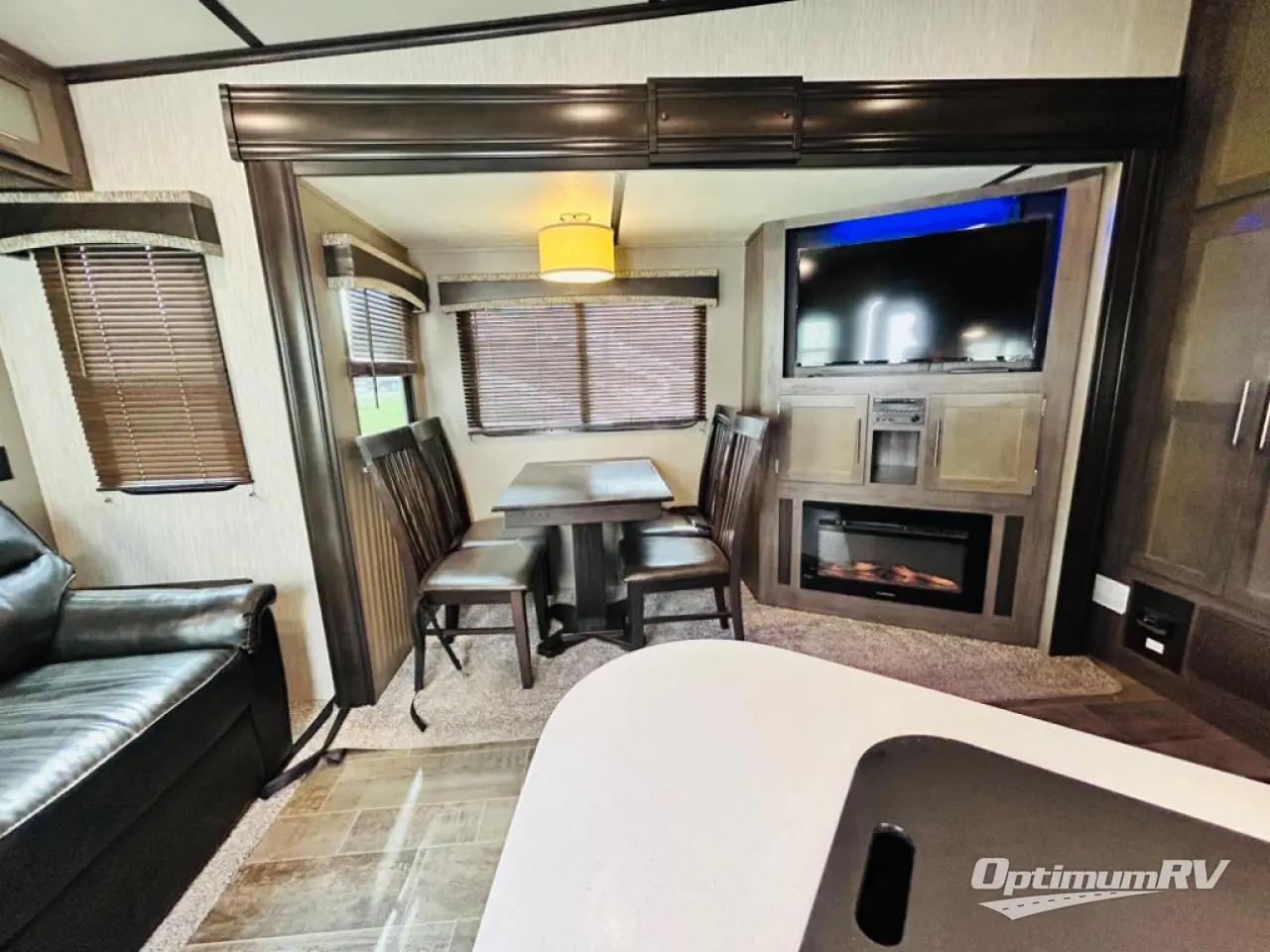 2019 CrossRoads Cruiser Aire CR24RL Photo 8