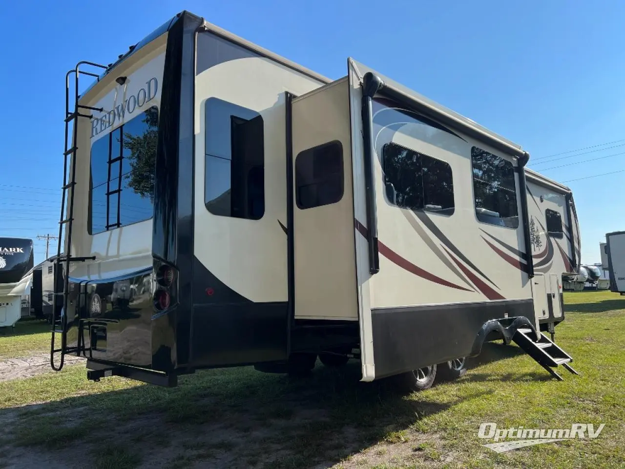 2019 Redwood Redwood 3401RL Photo 2